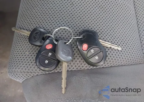 2011 Toyota Tacoma Base V6 z USA, uszkodzony, nr VIN 5TFMU4FN5BX003213